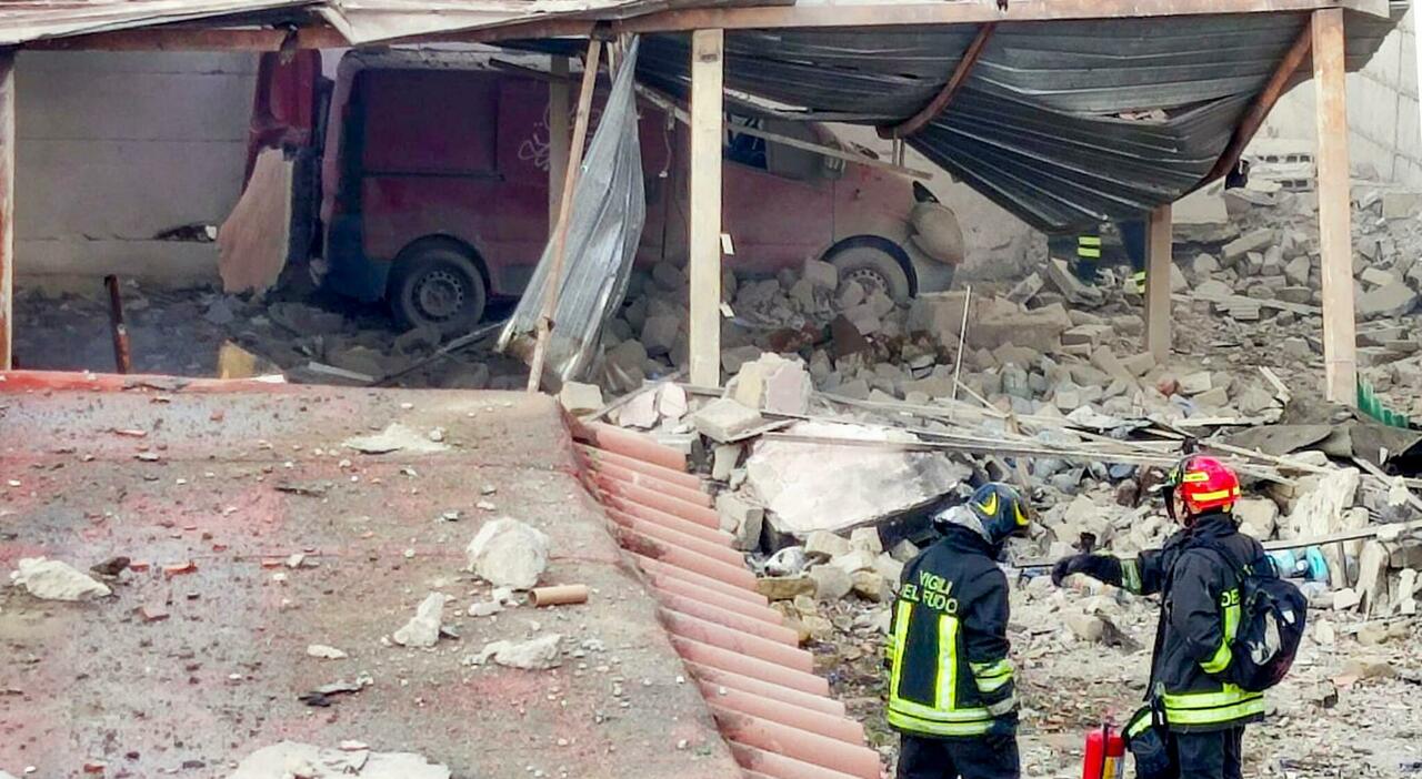 Esplosione in una fabbrica di fuochi d