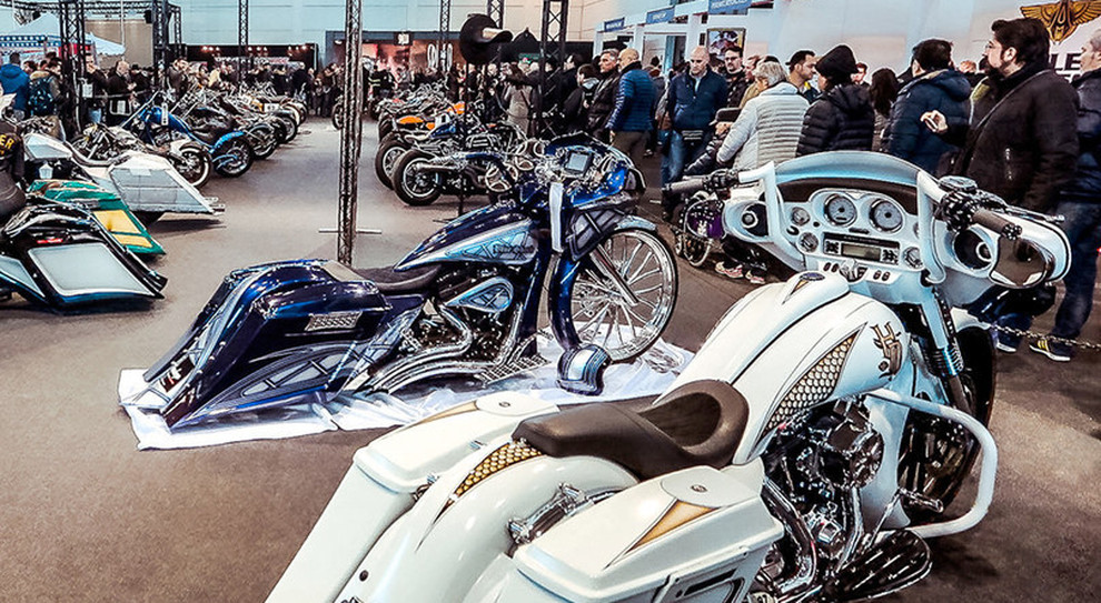 Uno degli affollati padiglioni del Motor Bike Expo 2019