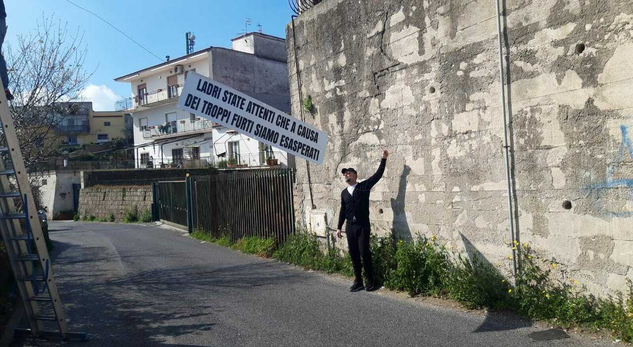 Napoli, furti ai Camaldoli. Ronde anti ladri: «Siamo pronti a difenderci»