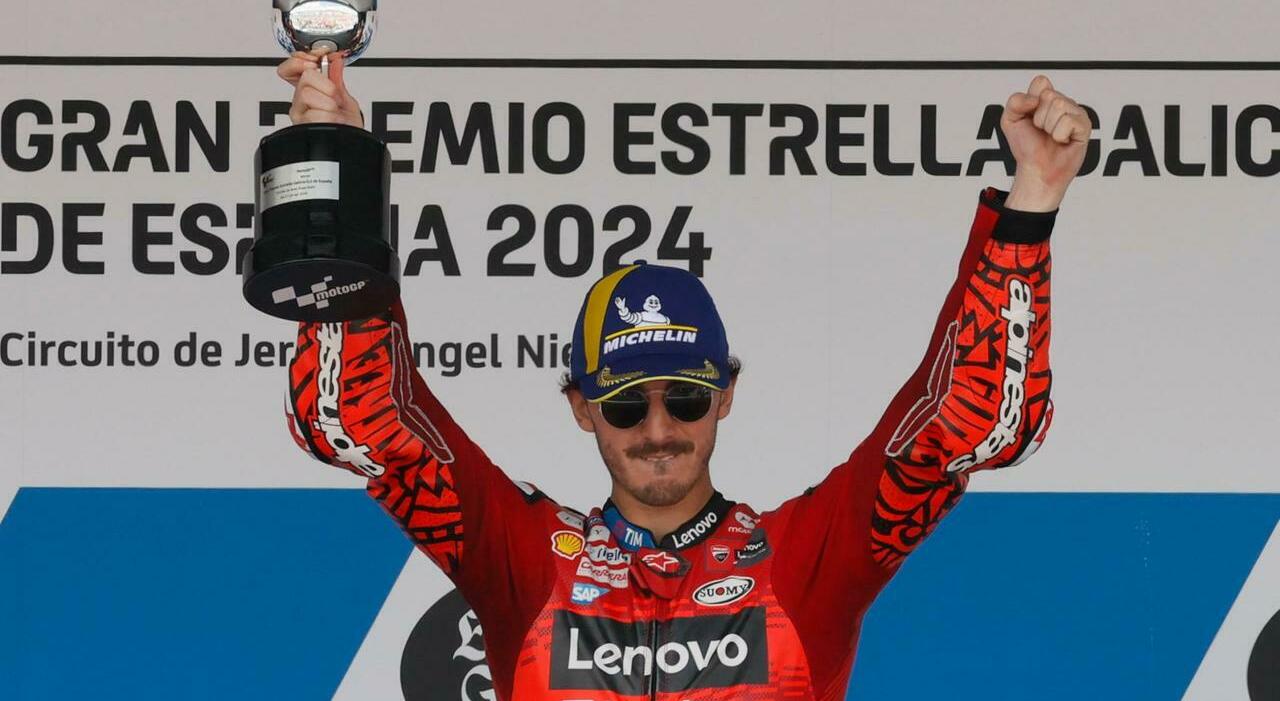 epa11306614 MotoGP Italian rider Francesco Bagnaia (Ducati Lenovo Team) celebrates on the podium after winning the Motorcycling Grand Prix of Spain at the Jerez-Angel Nieto circuit in Jerez de la Frontera (Cadiz), Spain, 28 April 2024. EPA/JOSE...