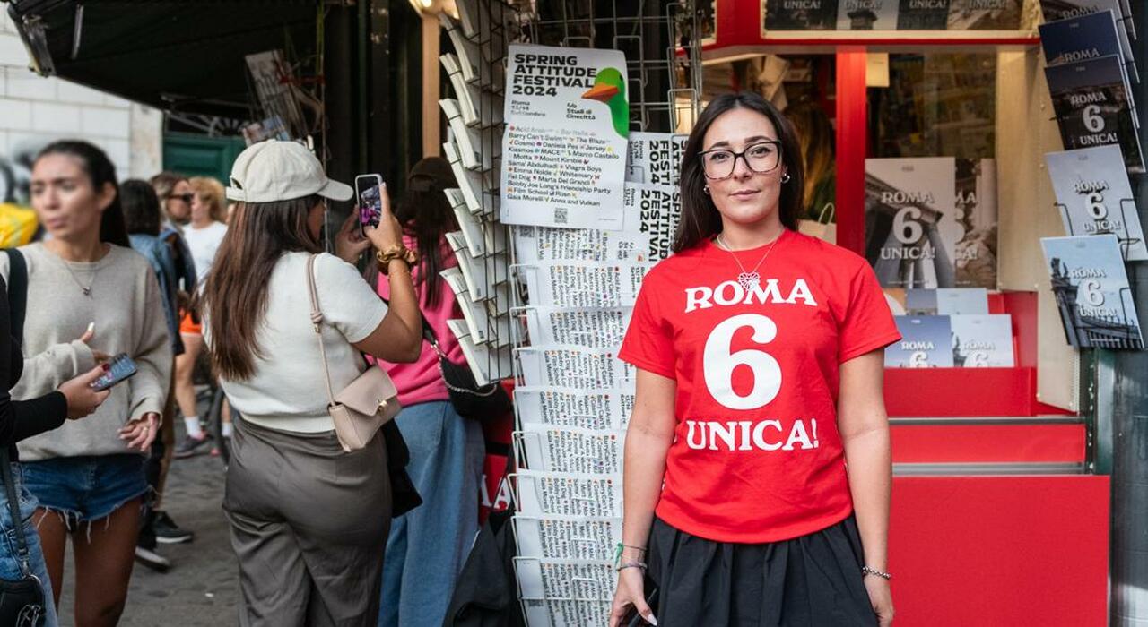 Ritrovo di Giovani a Trastevere: La Magia delle Edicole Rinasce!