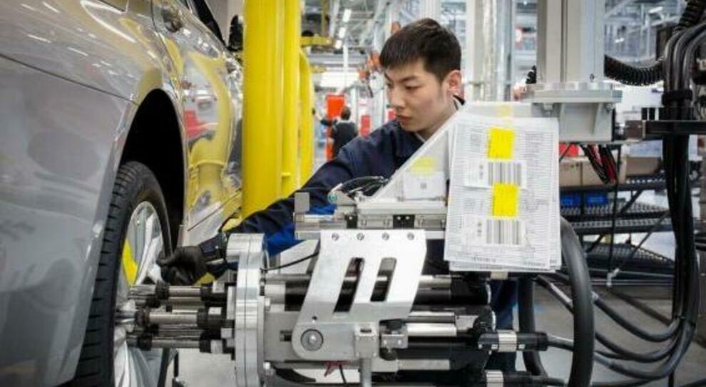 Una fabbrica auto in Cina