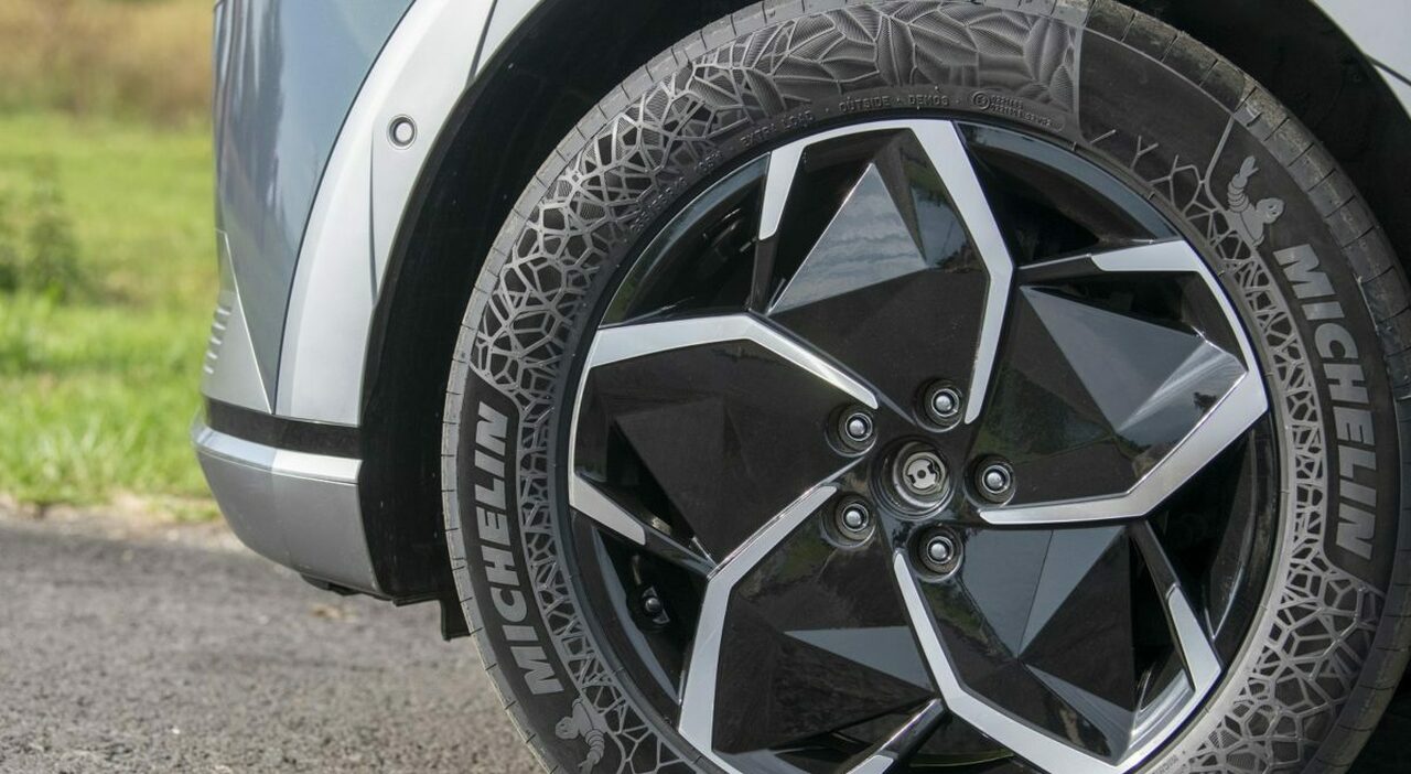 Un pneumatico Michelin che simboleggia il riciclo