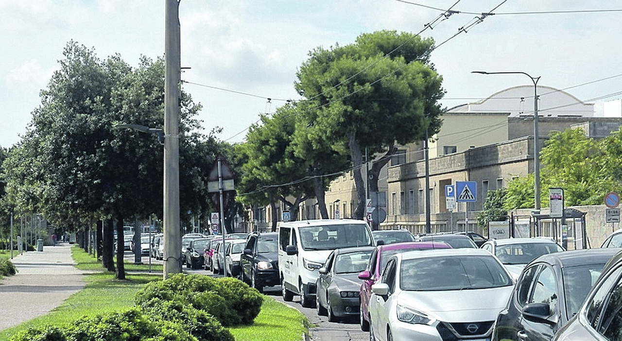 Lecce, strade prese d