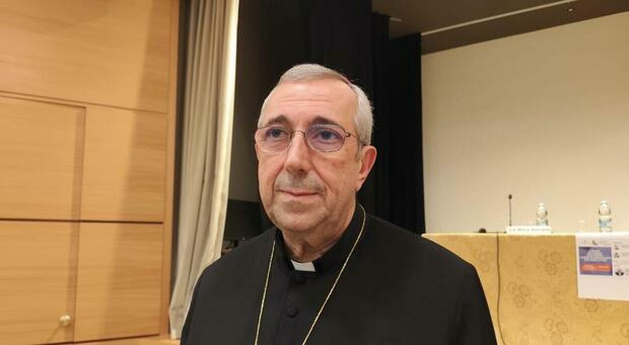 Monsignor Giuseppe Satriano: «Pace e lotta alla povertà. Gli adulti diano l?esempio per educare i giovani»