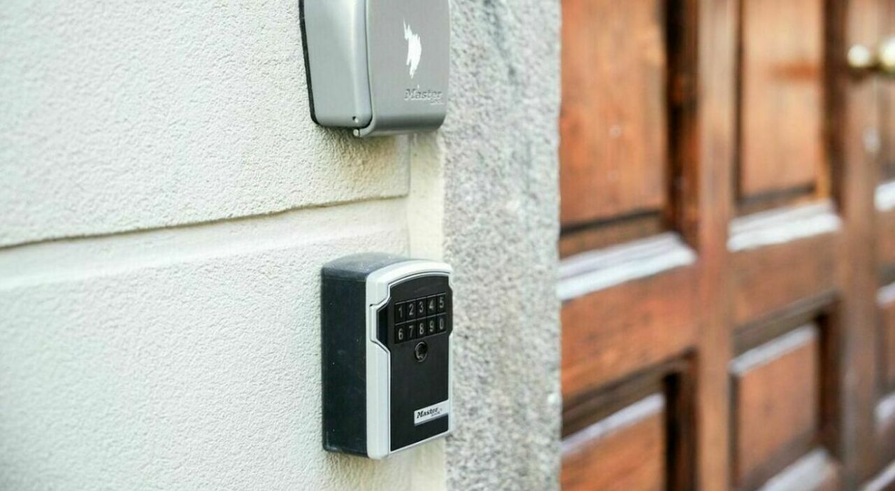 Affitti brevi, cosa cambia da gennaio 2025: Cin obbligatorio e multe salate, stop alla key box e al self check