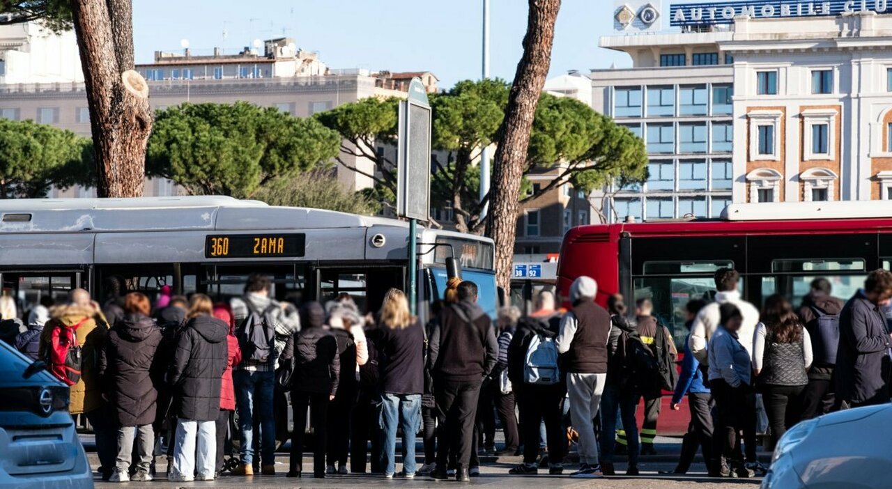 Sciopero bus e metro oggi 5 ottobre, da Roma a Milano fino a Napoli: ecco orari e fasce di garanzia