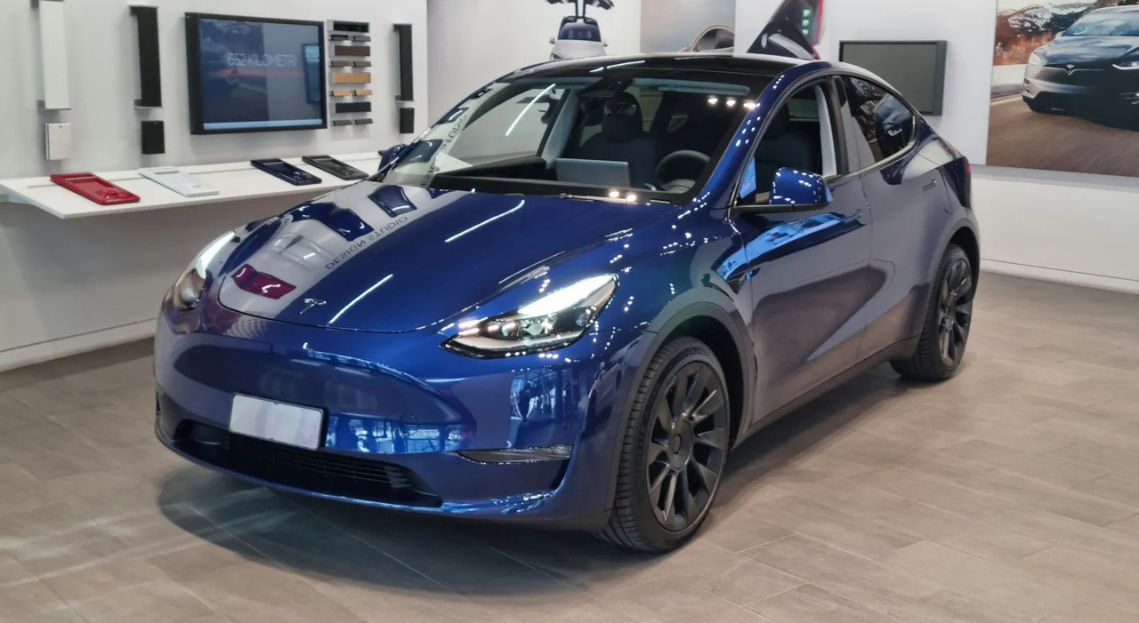 La Tesla Model Y è stata l'elettrica più venduta in Italia con 1.697 immatricolazioni