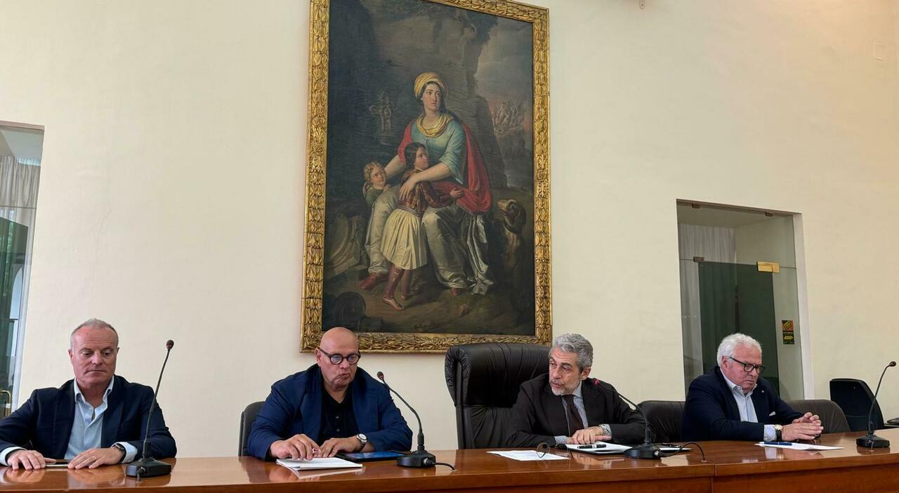 Seminario per agenti di polizia di Caserta