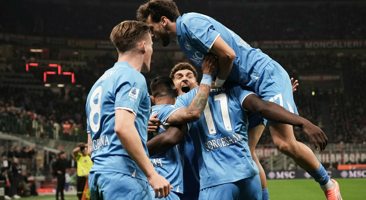 Milan Napoli 0 2, le pagelle: Pavlovic (4,5) va giù come un birillo, Lukaku (7) segna nel suo vecchio stadio