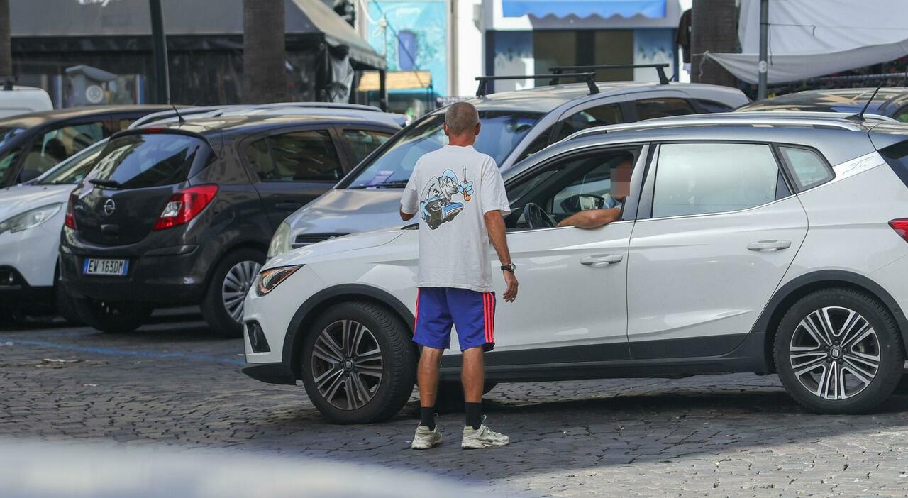 Parcheggiatori abusivi a Napoli, intervista all