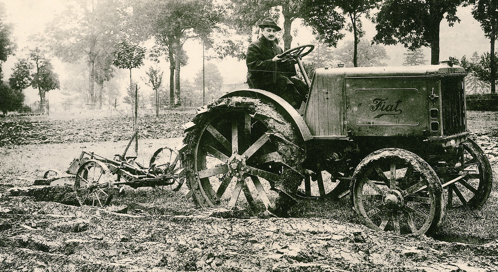 Il Modello 702, primo veicolo di serie per l agricoltura costruito dalla Fiat nel 1918