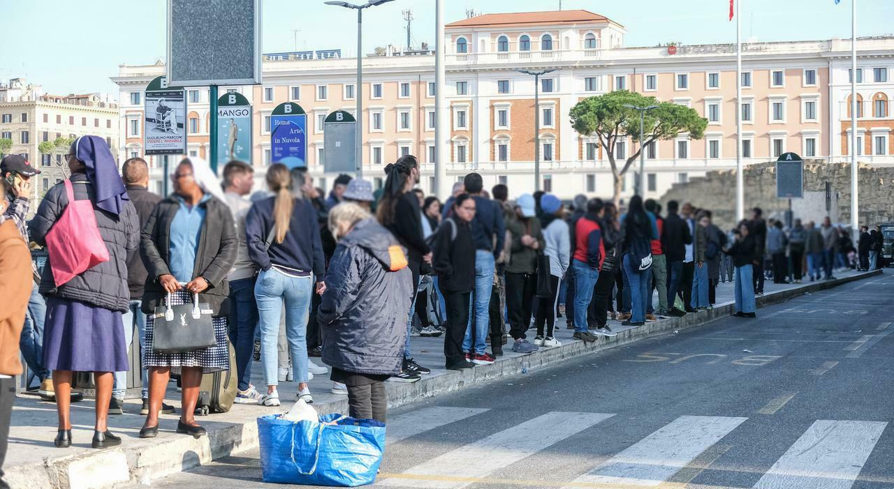 A Roma la città è bloccata dallo sciopero: adesione al 98 per cento.