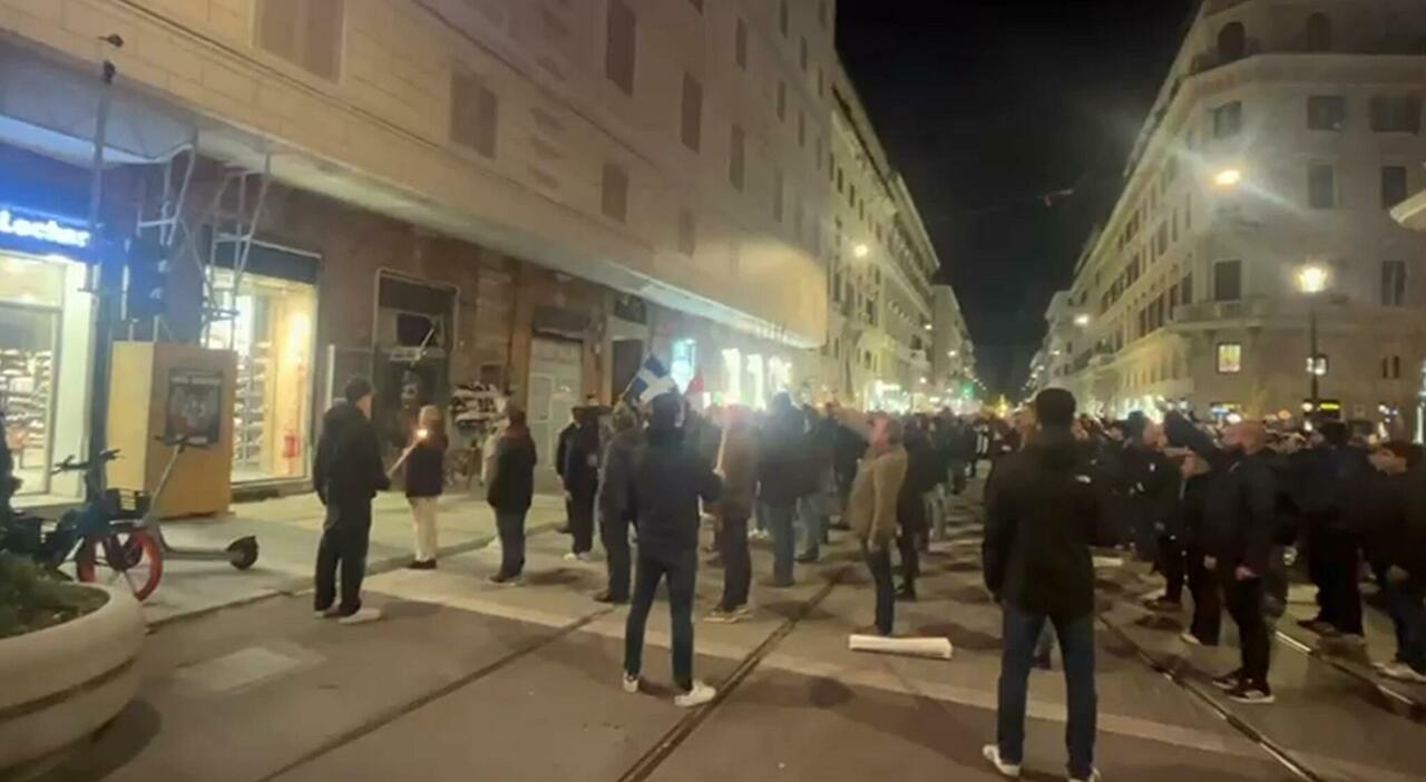 Commemorazione di Miki Mantakas a piazza Risorgimento