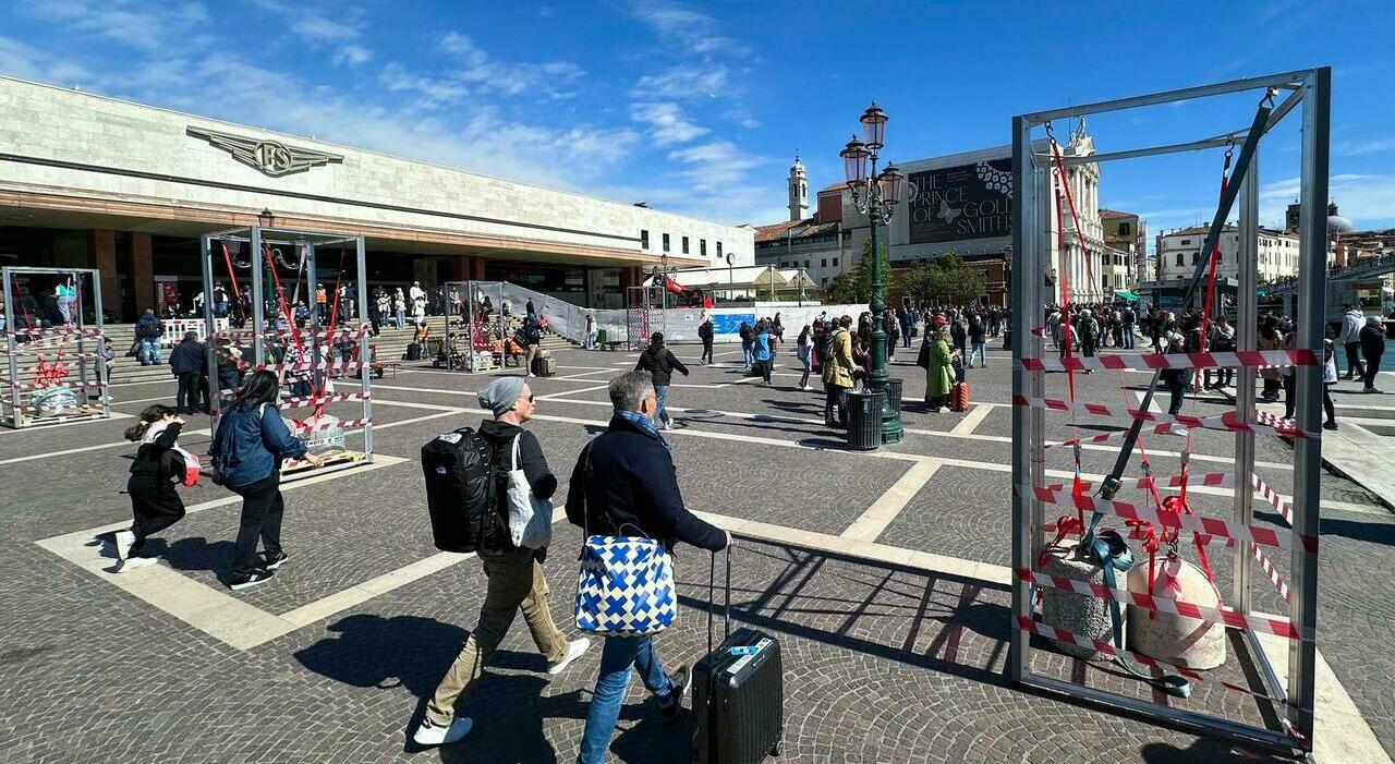 Stazione Santa Lucia, più telecamere e forze dell