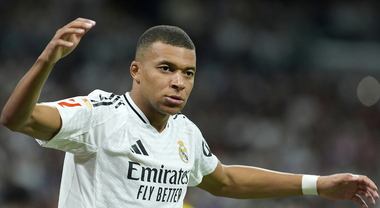 «Mbappé indagato per violenza sessuale», le accuse choc alla stella del Real Madrid: la denuncia di una donna in Svezia