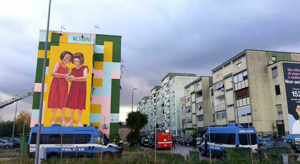 Parco Verde di Caivano, in corso lo sgombero di 36 case occupate abusivamente