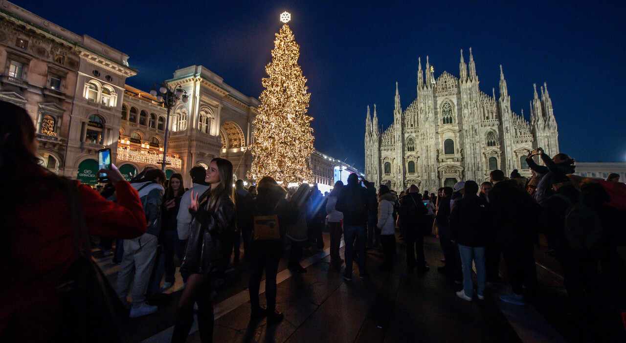 Bonus Natale fino a 100 euro insieme alla tredicesima: i tre requisiti, come richiederlo e a chi spetta. La circolare dell