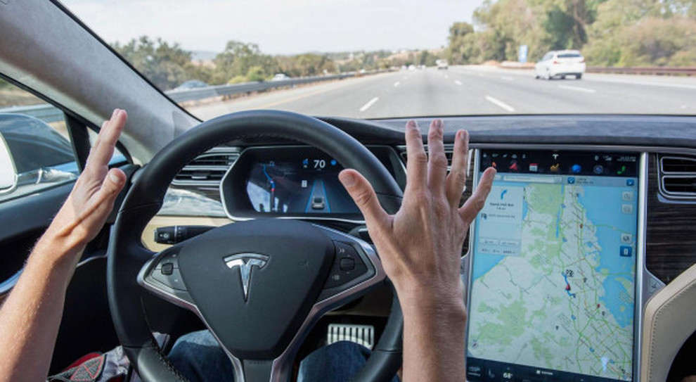 Test di guida autonoma di Tesla