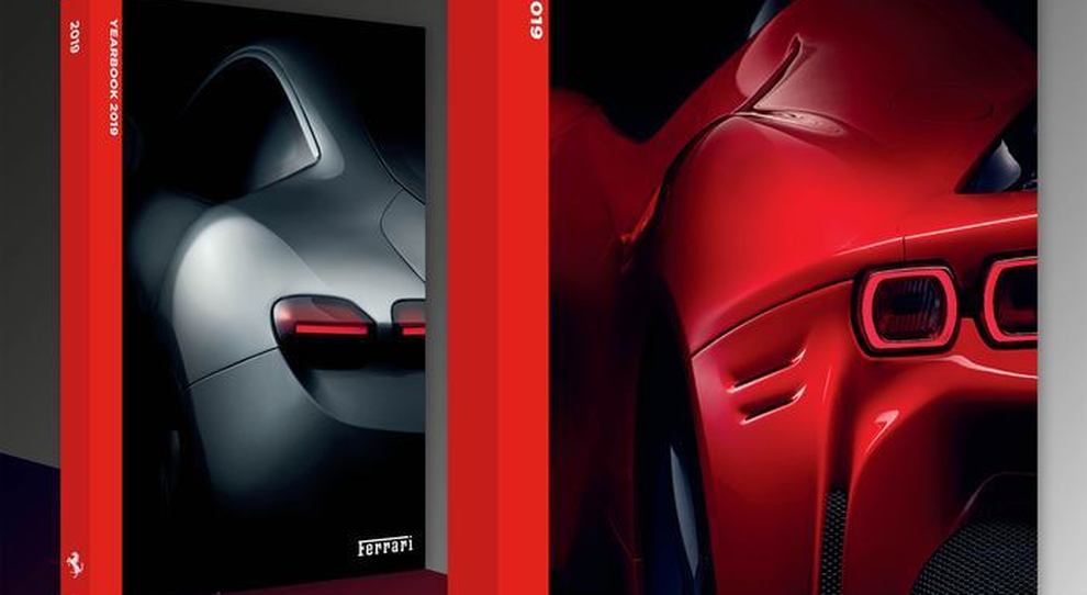L'annuario Ferrari con le due copertine
