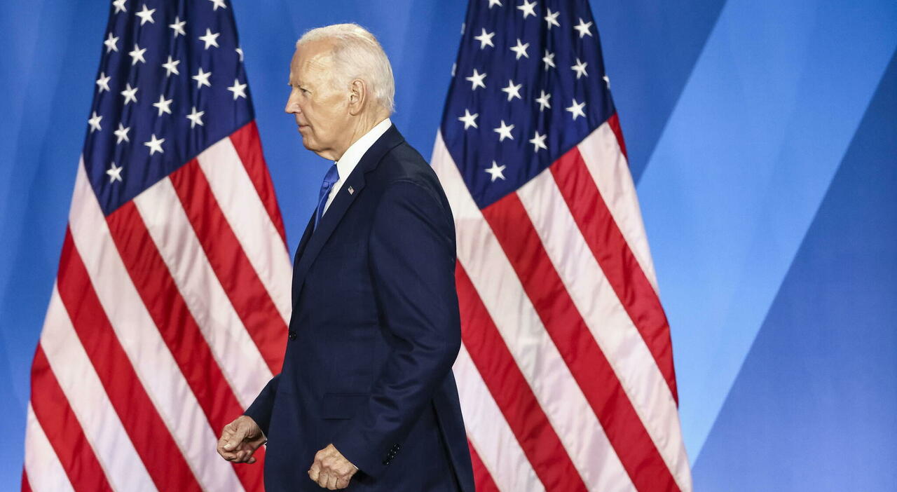 Joe Biden Non Molla: «Batterò Trump». Le Gaffe, Da Zelensky-Putin Al ...