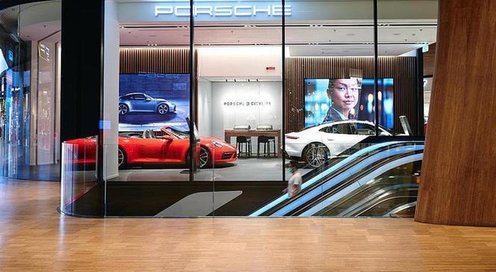 Il Porsche Citylife, inaugurato a Milano nello Shopping District