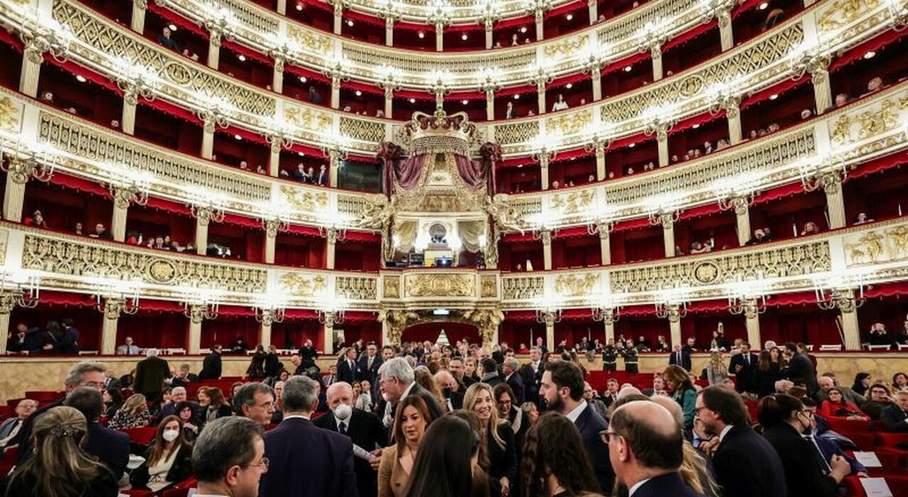 Napoli, Manfredi: Io garante dell'autonomia del San Carlo È gelo con De  Luca - la Repubblica