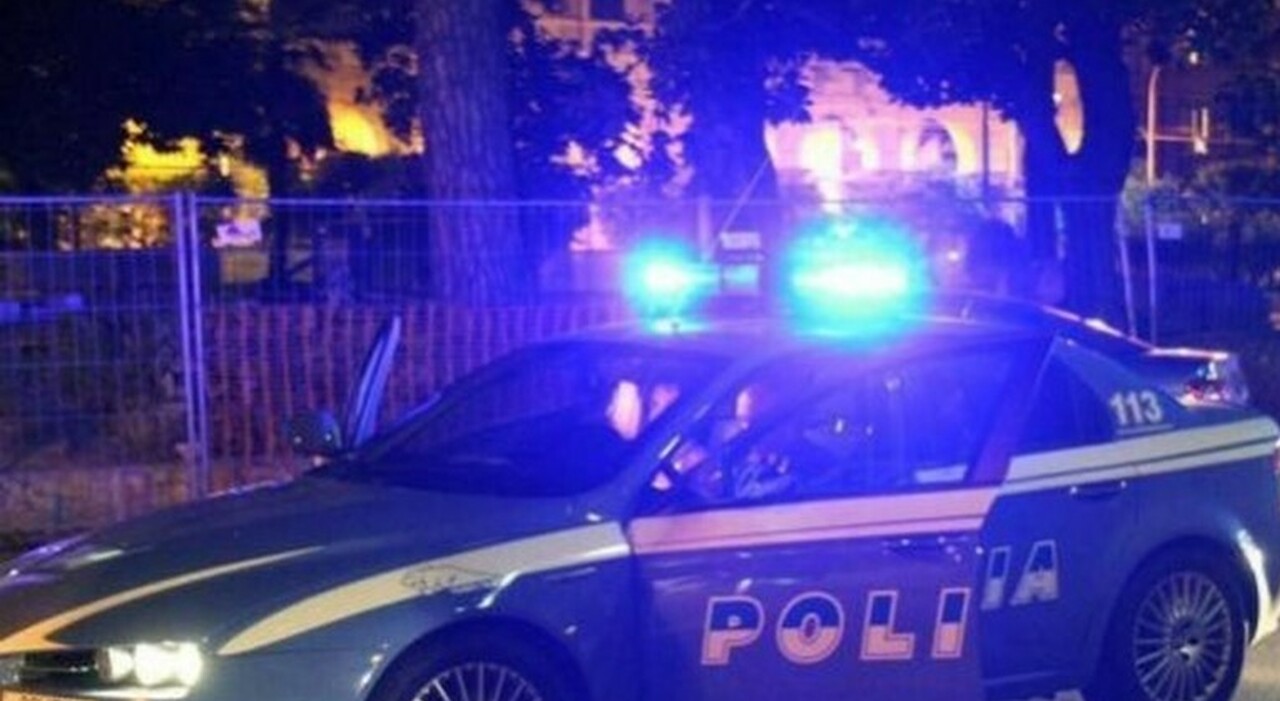 Afragola, rapinano coppietta e stuprano la ragazza puntando pistola contro il fidanzato: minorenni arrestati