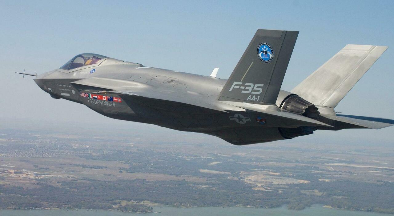 Caccia stealth F-35B italiani, nuove armi avanzate: cosa sono, come funzionano e quanto costano