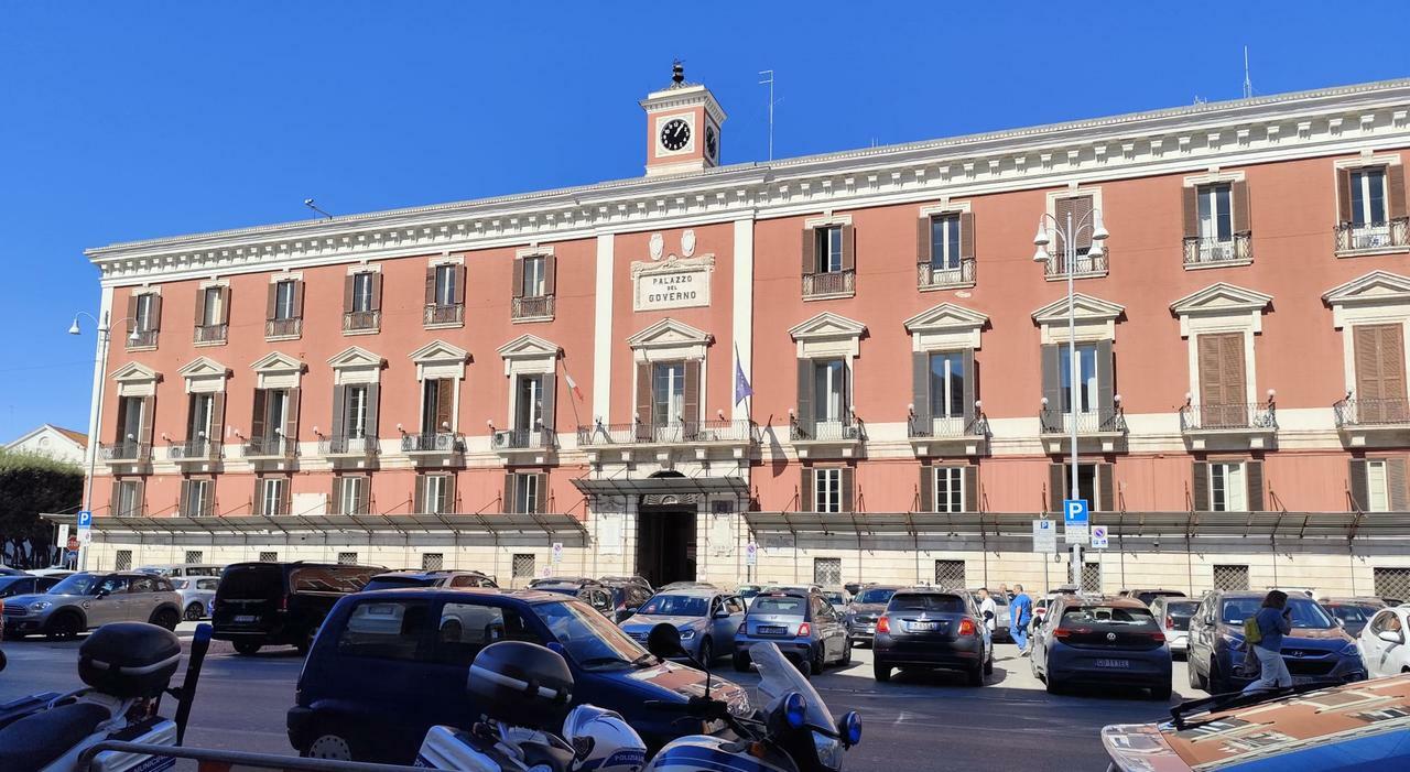 Partecipate ?sotto tutela? a Bari, così il prefetto vigilerà su incarichi e assunzioni