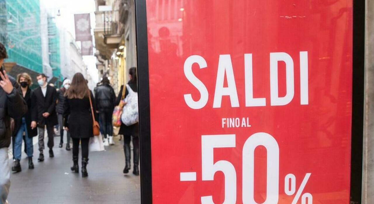 Saldi invernali 2025, flop a Napoli: dati migliori per Firenze, Milano e Roma