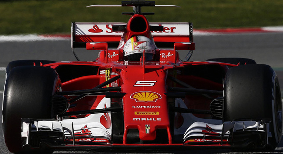Sebastian Vettel al volante della sua Ferrari SF70H