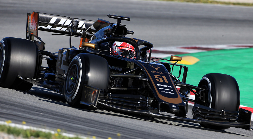 Nella foto, Fittipaldi al volante della Haas in un test 2019