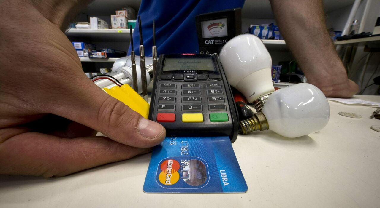 Perché Bancomat e Pos non funzionano: le cause del disservizio in Italia