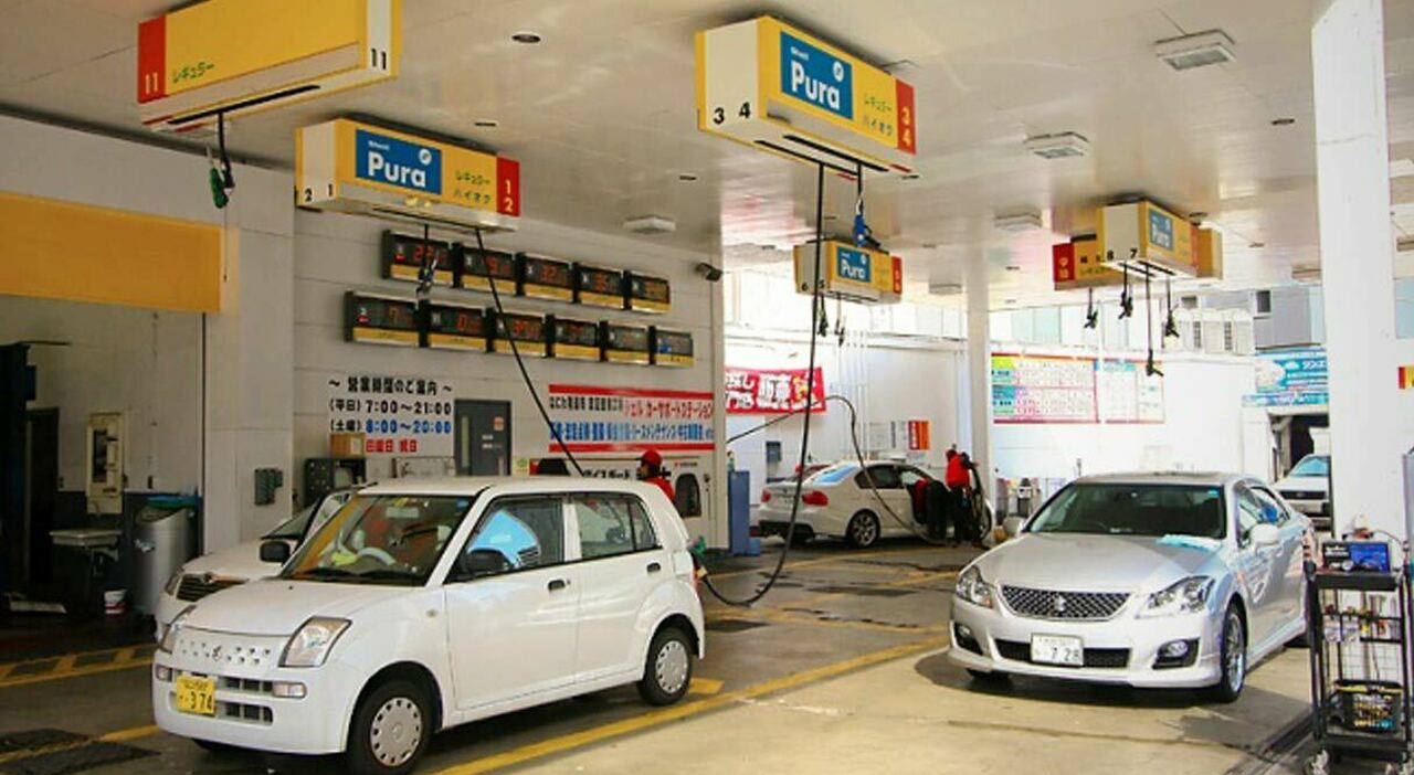 Un benzinaio in Giappone