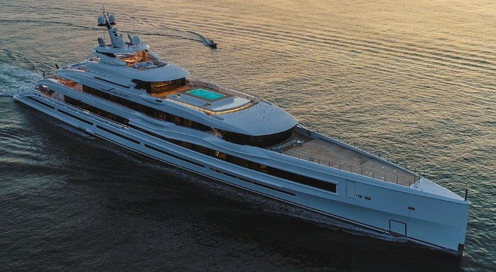 Il Lana di Azimut-Benetti, giga yacht di 107 metri