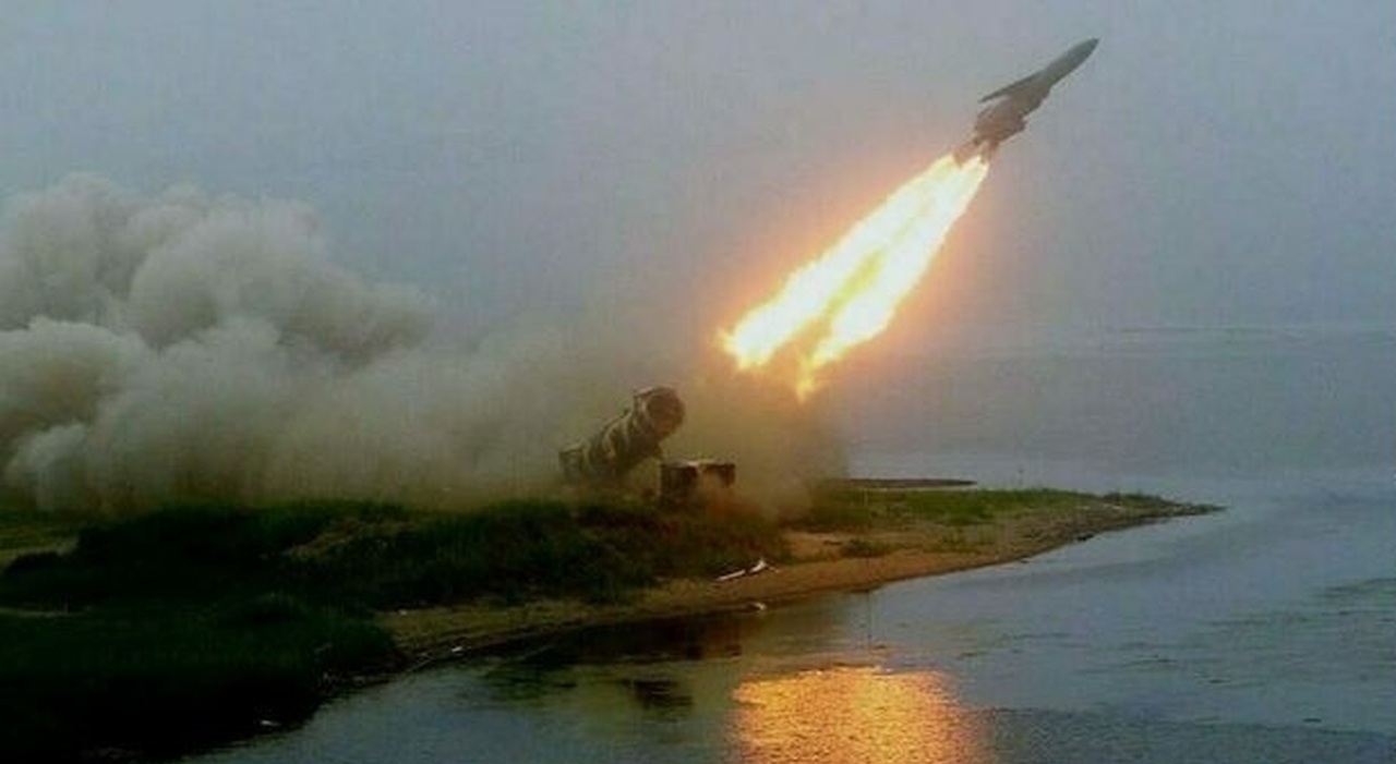 Russia's Zircon Hypersonic Missile: A Rapid Threat to Ukraine