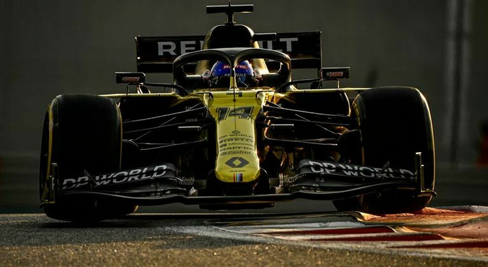 La Renault di Fernando Alonso, il pilota spagnolo è stato il più veloce negli Young Test di Abu Dhabi