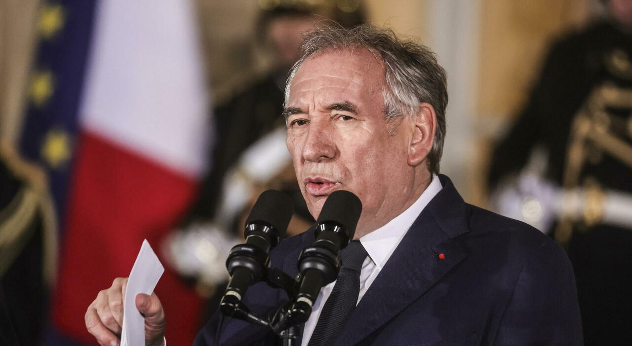 Francia, Bayrou nuovo premier: «Dobbiamo scalare l?Himalaya del deficit»