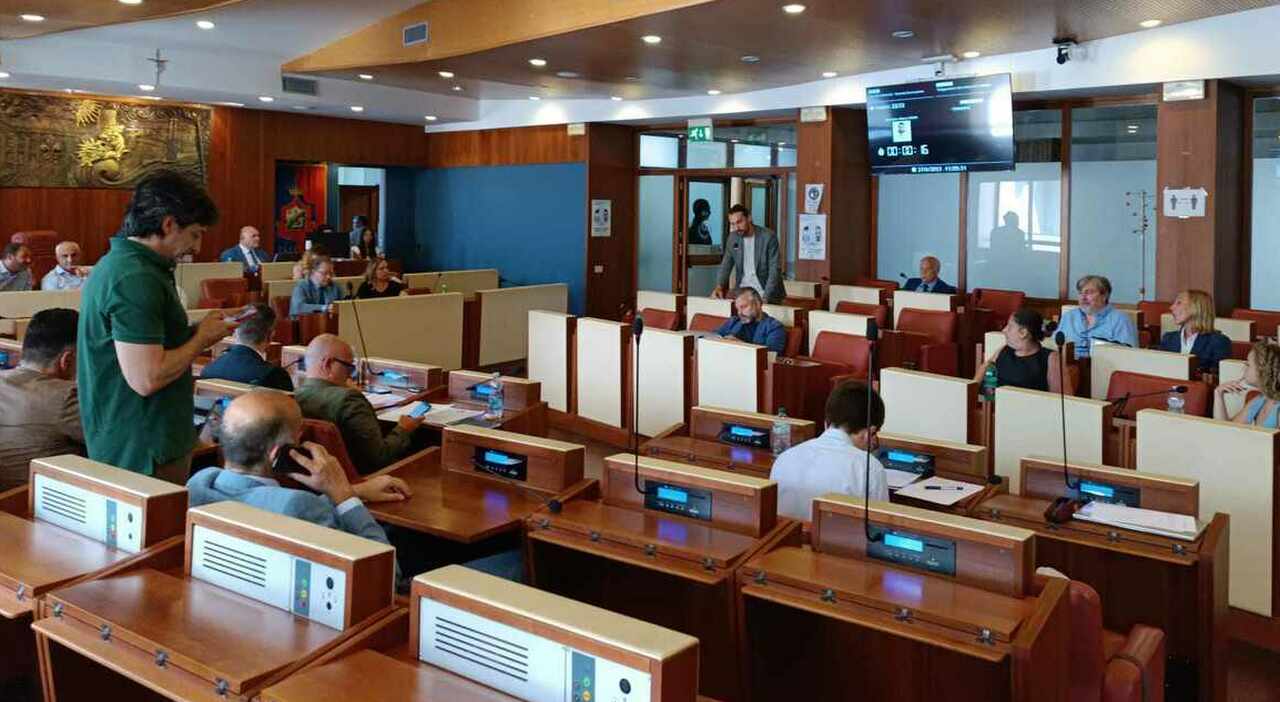 Il consiglio comunale di Caserta approva il bilancio armonizzato: manovra  da 330 milioni