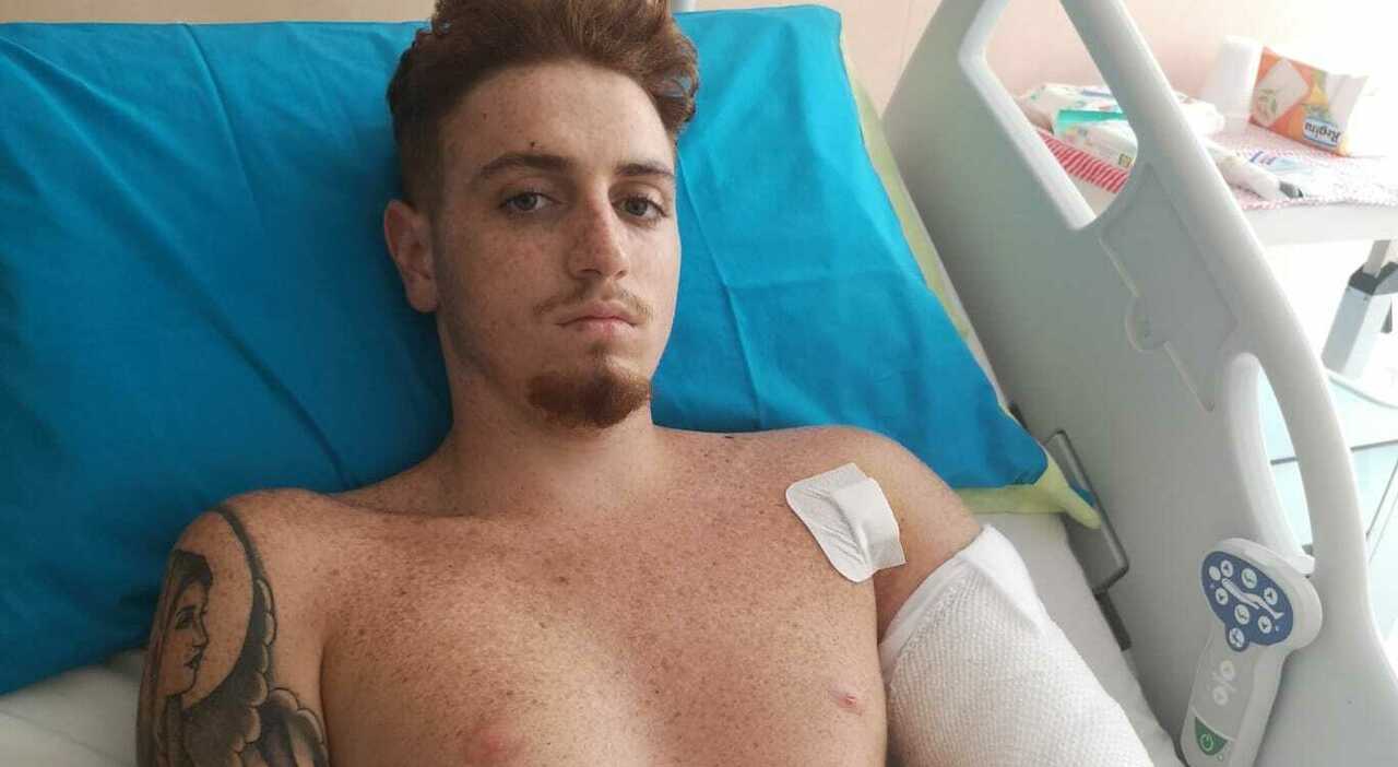 Agguato a Napoli Ciro ferito a 18 anni Volevano uccidermi ma