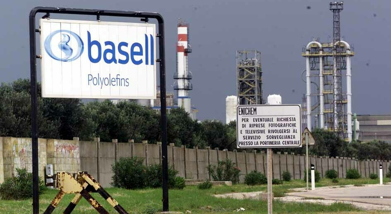Basell, altra revisione in corso sulla resa degli stabilimenti europei: «Brindisi a rischio chiusura»
