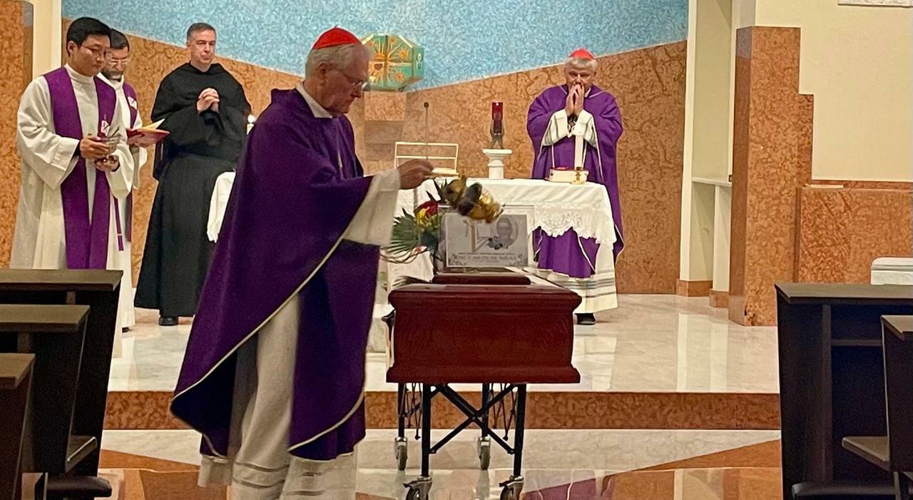 Funerale di José, il poeta clochard di San Pietro, con la partecipazione dei cardinali