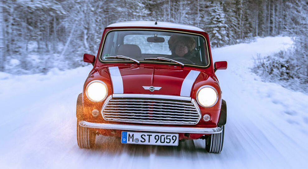 La Mini 'Classic' Rauno Altonen per le strade di Rovaniemi
