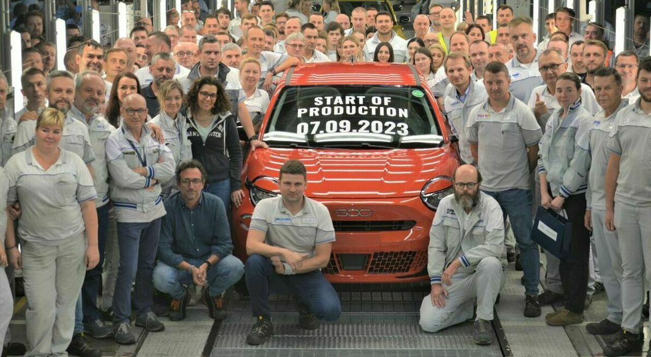 L'avvio della produzione della Fiat 600e nella fabbrica di Tichy