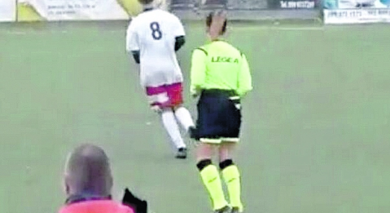 Salento, insulti all?arbitro donna: match sospeso