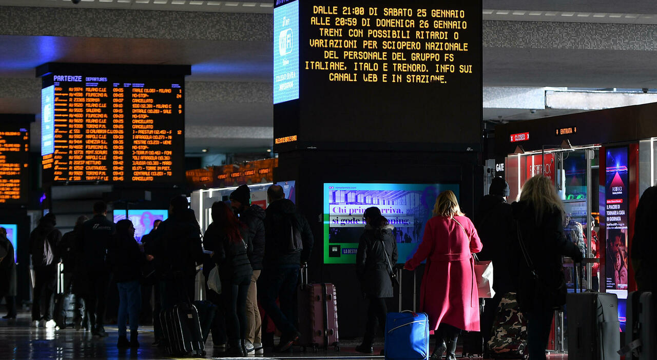 Sciopero treni oggi: orario, tratte garantite, come cambiare il biglietto e chiedere il rimborso