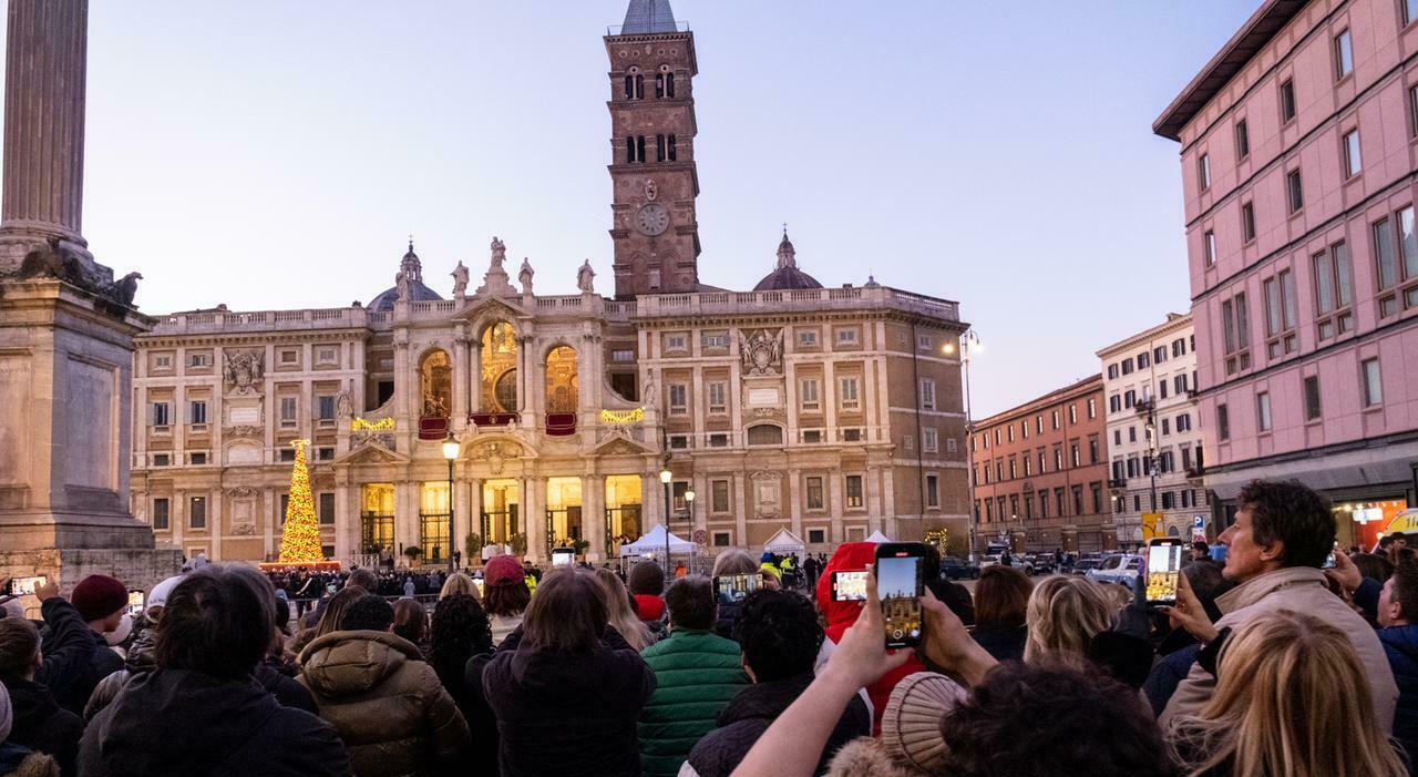 Mix di virus tra i pellegrini causa febbre, tosse e cefalea