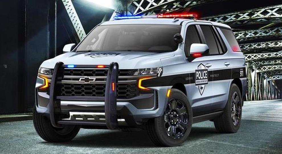 La Chevrolet Tahoe con la divisa dei “Cops”