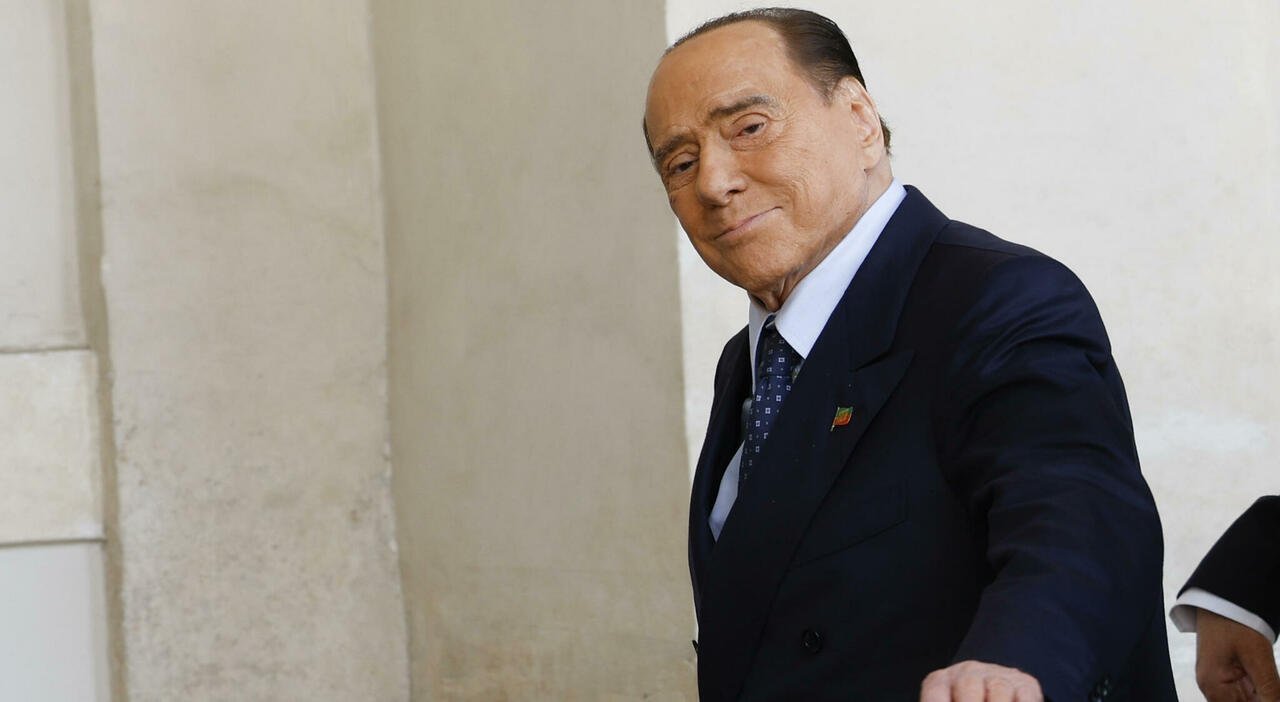 Berlusconi está saindo da terapia intensiva e agora está em uma enfermaria normal de hospital.  Irmão Paulo: “Está tudo bem”